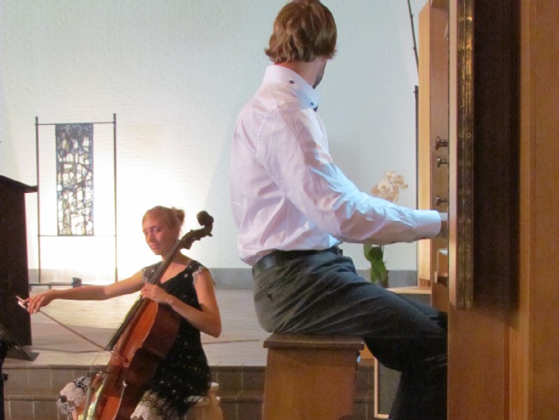 Gert Amerlinck (Dexia Classics laureaat) op orgel en Ellen Van den Brandeop cello in de Sint-Anna-ten-Drieënkerk, Antwerpen Linkeroever